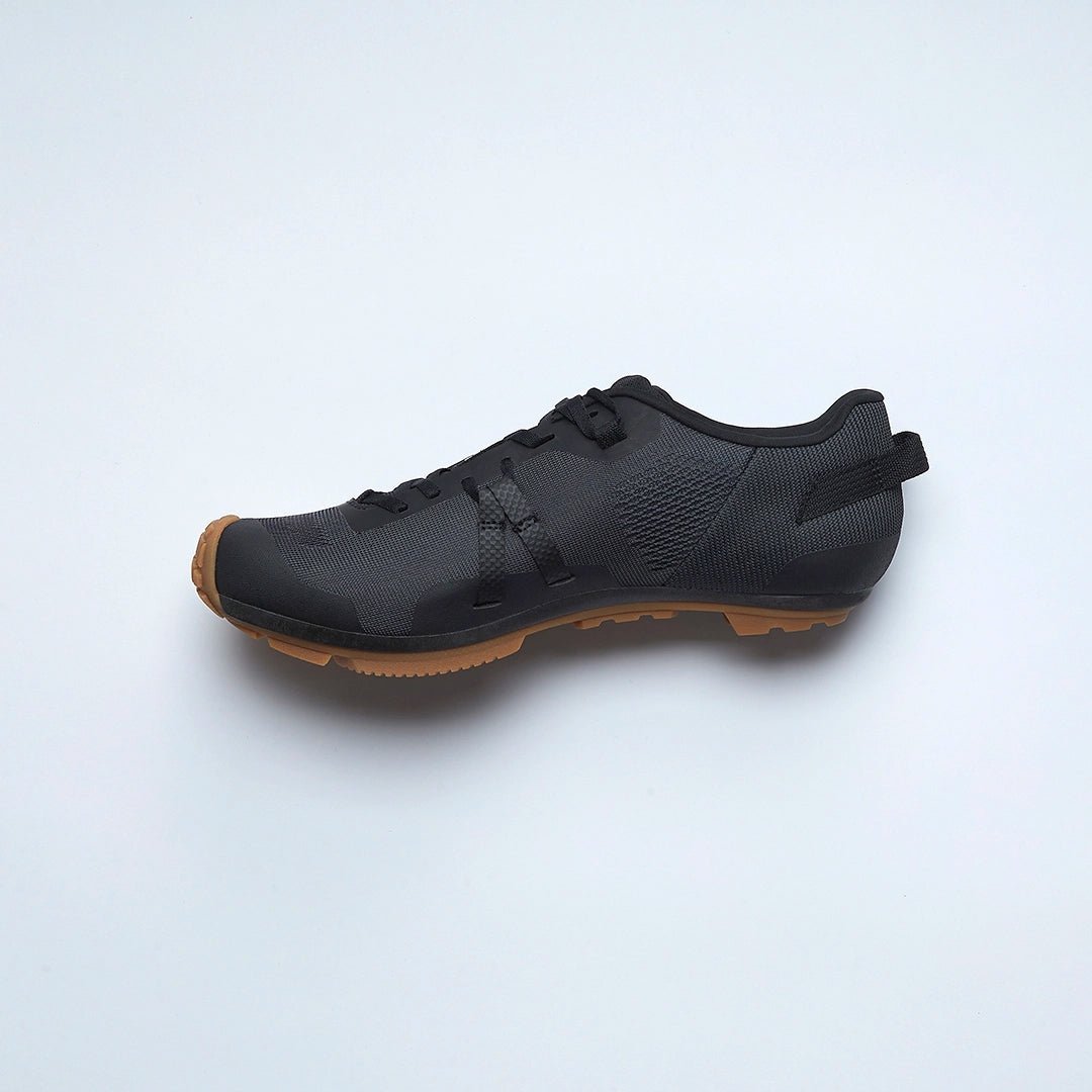 DISTANZA Carbon Cinder Black - UDOG