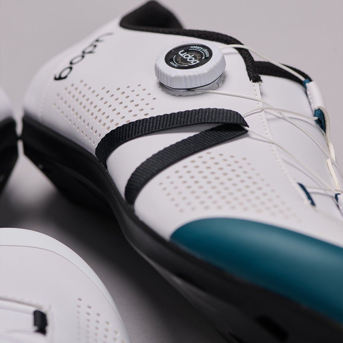 UDOG Sempre shoe with the Tension Wrap System